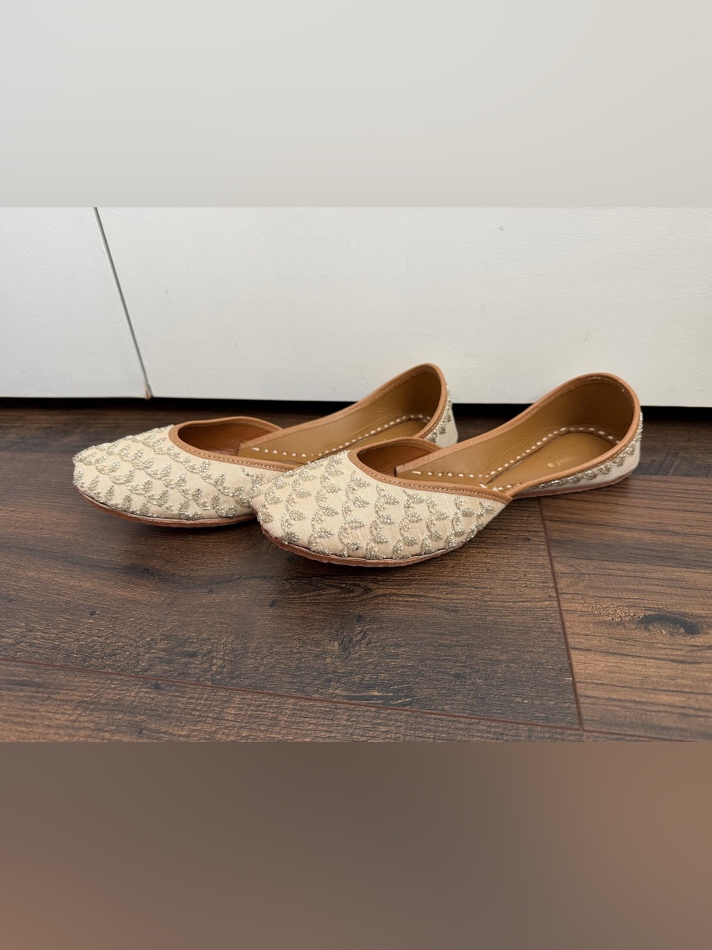 Pastels And Pop X Anushree Reddy Women’s Beaded Jutti Flats Ivory NWOT Size 40